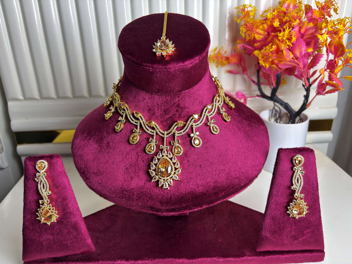 Gold Amber Champagne Traditional Necklace and Earring Set
