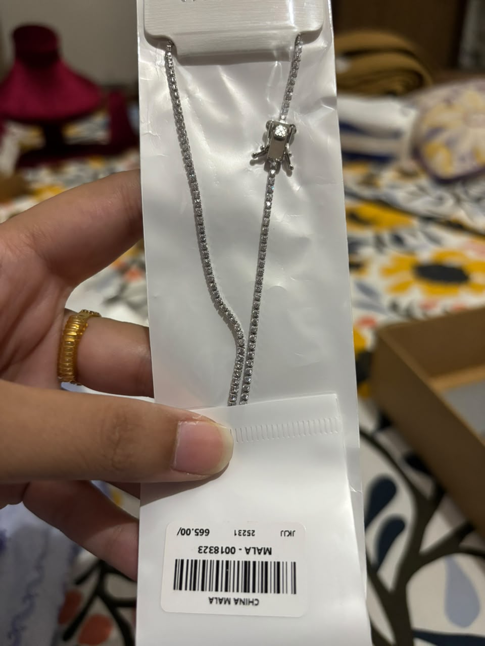 Silver Round Crystal Tennis Necklace with Box Clasp