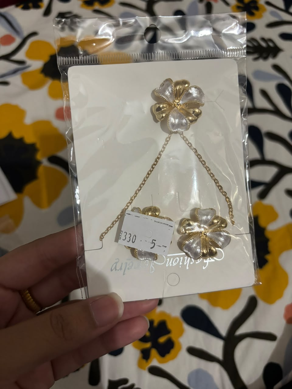 Gold Five-Petal Flower Necklace and Earring Set